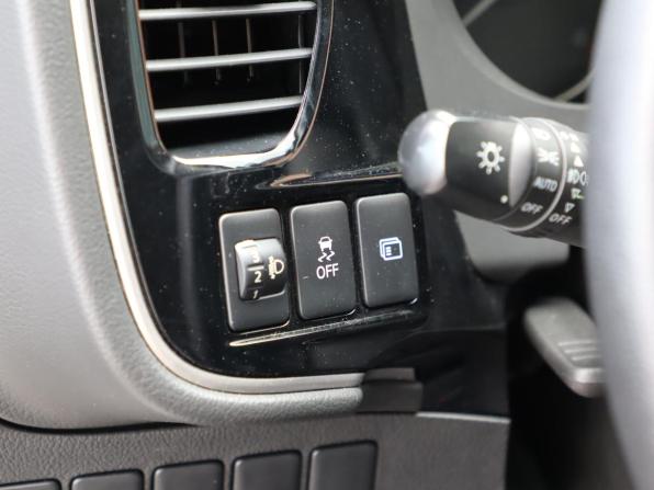 Mitsubishi Outlander III Рестайлинг 2 с пробегом 2018 года, цена 1 850 000 рублей, 137099 км, внедорожник, Автокод Объявления