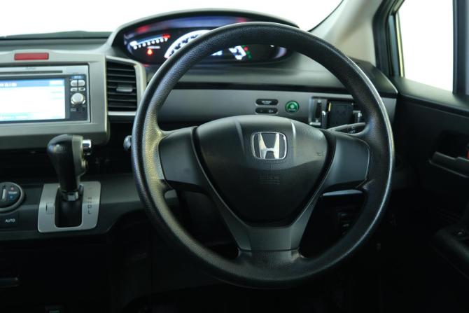 Honda Freed I Рестайлинг с пробегом 2012 года, цена 1 149 000 рублей, 135500 км, компактвэн, Автокод Объявления