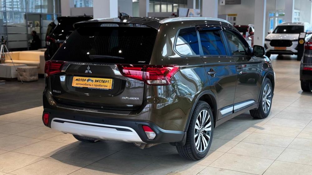 Mitsubishi Outlander III Рестайлинг 3 Киров  - изображение 3