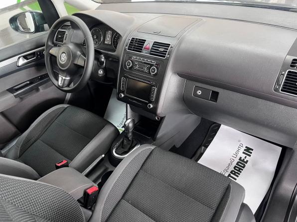 Volkswagen Touran I Рестайлинг 2 с пробегом 2011 года, цена 745 000 рублей, 264043 км, компактвэн, Автокод Объявления