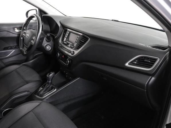 Hyundai Solaris II с пробегом 2017 года, цена 1 050 000 рублей, 192000 км, седан, Автокод Объявления