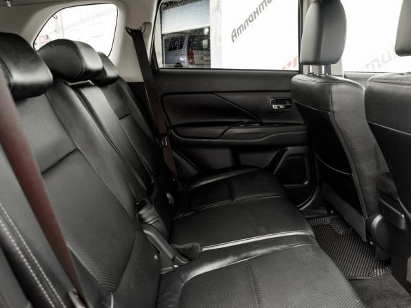Mitsubishi Outlander III Рестайлинг 2 с пробегом 2016 года, цена 1 780 000 рублей, 209444 км, внедорожник, Автокод Объявления