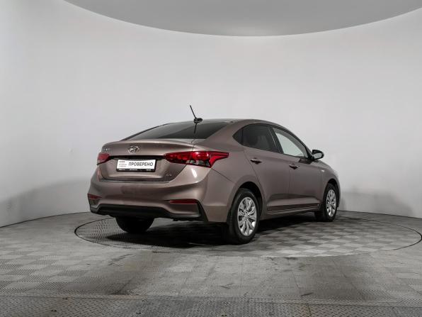 Hyundai Solaris II с пробегом 2018 года, цена 1 139 000 рублей, 117053 км, седан, Автокод Объявления