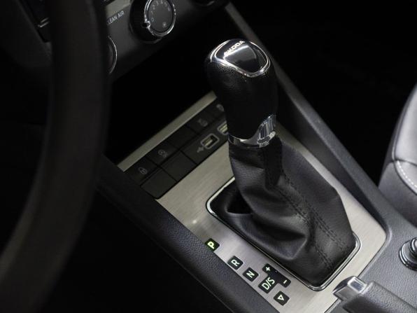 Skoda Octavia III (A7) Рестайлинг с пробегом 2022 года, цена 2 199 000 рублей, 69045 км, лифтбек, Автокод Объявления
