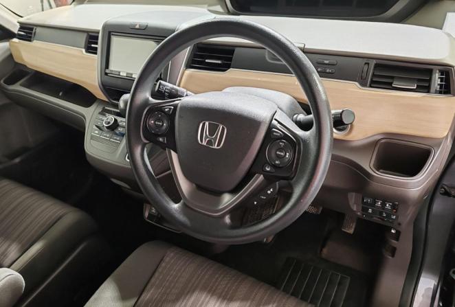 Honda Freed II с пробегом 2019 года, цена 1 490 000 рублей, 96084 км, компактвэн, Автокод Объявления