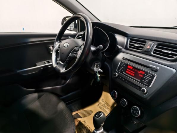 Kia Rio III Рестайлинг с пробегом 2015 года, цена 1 095 000 рублей, 100027 км, седан, Автокод Объявления