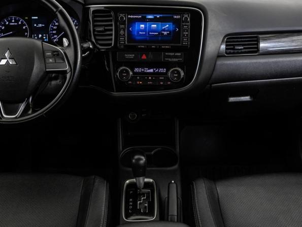 Mitsubishi Outlander III Рестайлинг 2 с пробегом 2015 года, цена 1 599 000 рублей, 224681 км, внедорожник, Автокод Объявления