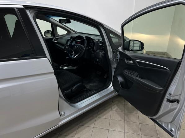 Honda Fit III с пробегом 2014 года, цена 935 000 рублей, 115475 км, хэтчбек, Автокод Объявления