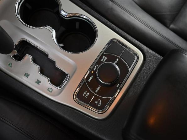Jeep Grand Cherokee IV (WK2) с пробегом 2012 года, цена 1 249 000 рублей, 189000 км, внедорожник, Автокод Объявления