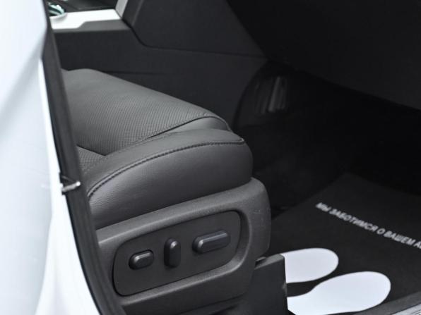 Ford Explorer V с пробегом 2014 года, цена 1 499 000 рублей, 117000 км, внедорожник, Автокод Объявления