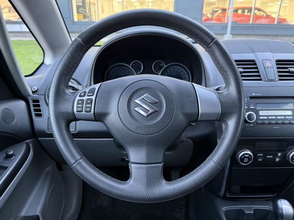 Suzuki SX4 I (Classic) Рестайлинг с пробегом 2011 года, цена 799 000 рублей, 210827 км, хэтчбек, Автокод Объявления