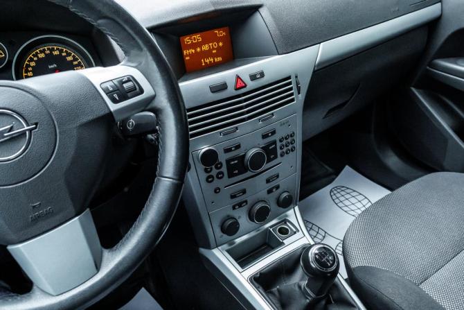 Opel Astra H Рестайлинг с пробегом 2011 года, цена 440 000 рублей, 172450 км, хэтчбек, Автокод Объявления