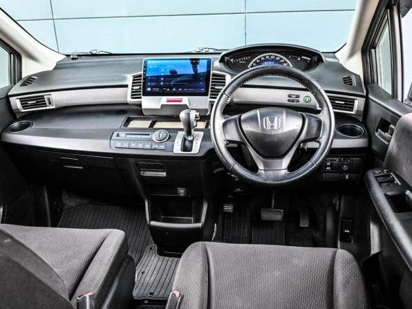 Honda Freed I Рестайлинг с пробегом 2012 года, цена 999 000 рублей, 216211 км, компактвэн, Автокод Объявления