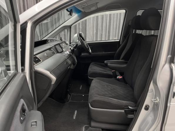 Honda Stepwgn III с пробегом 2008 года, цена 999 000 рублей, 266000 км, минивэн, Автокод Объявления