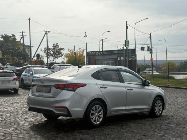 Hyundai Solaris II с пробегом 2018 года, цена 1 350 000 рублей, 128422 км, седан, Автокод Объявления