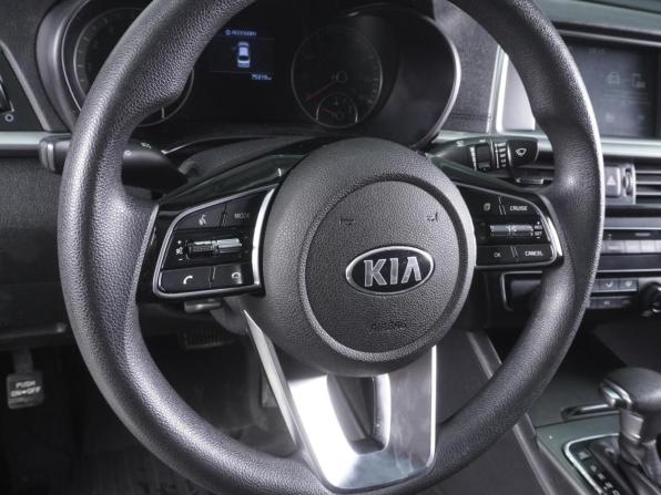 Kia Optima IV Рестайлинг с пробегом 2019 года, цена 1 699 000 рублей, 121212 км, седан, Автокод Объявления