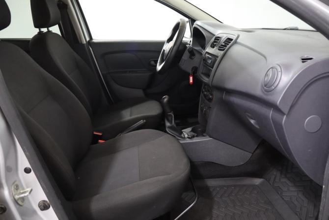 Renault Logan II Рестайлинг с пробегом 2018 года, цена 649 000 рублей, 156000 км, седан, Автокод Объявления