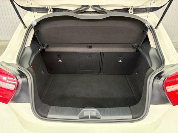 Mercedes-Benz A-Класс III (W176) с пробегом 2015 года, цена 1 427 000 рублей, 122693 км, хэтчбек, Автокод Объявления