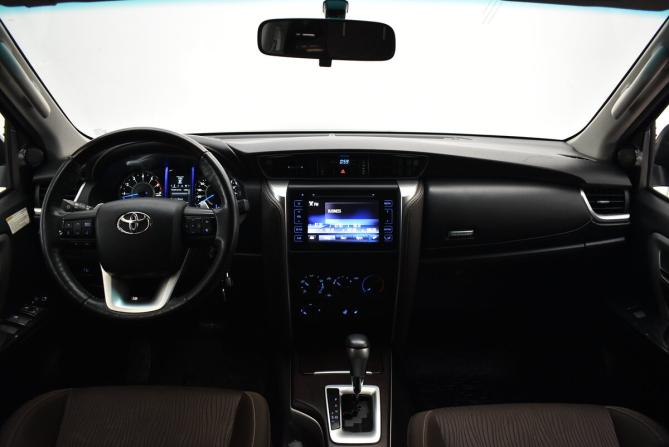 Toyota Fortuner II с пробегом 2018 года, цена 3 060 000 рублей, 182239 км, внедорожник, Автокод Объявления