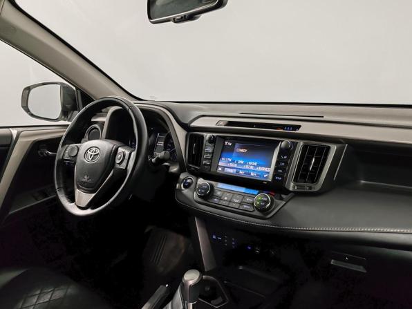 Toyota RAV4 IV (XA40) Рестайлинг с пробегом 2018 года, цена 2 075 000 рублей, 160417 км, внедорожник, Автокод Объявления