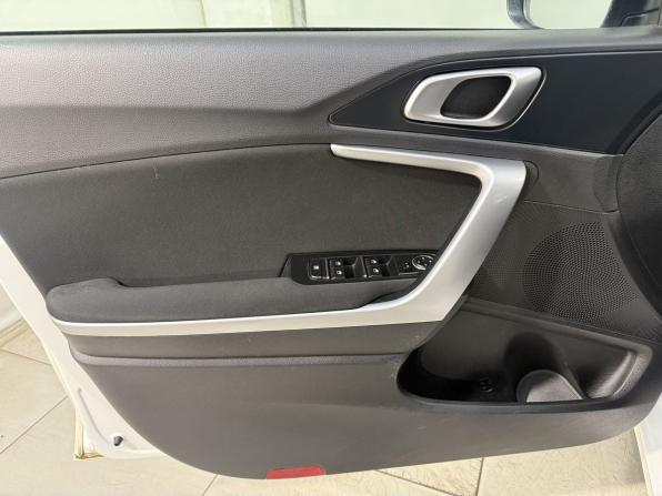 Kia Ceed III с пробегом 2019 года, цена 1 699 800 рублей, 145000 км, хэтчбек, Автокод Объявления
