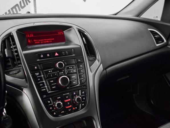 Opel Astra J Рестайлинг с пробегом 2013 года, цена 650 000 рублей, 177722 км, хэтчбек, Автокод Объявления