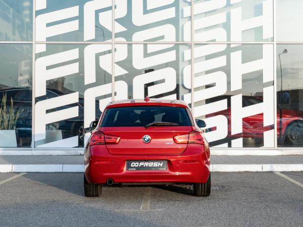 BMW 1 серии II (F20/F21) Рестайлинг 2 с пробегом 2018 года, цена 1 690 000 рублей, 159604 км, хэтчбек, Автокод Объявления