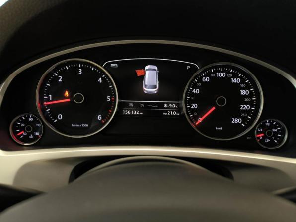 Volkswagen Touareg II Рестайлинг с пробегом 2015 года, цена 3 020 000 рублей, 156132 км, внедорожник, Автокод Объявления