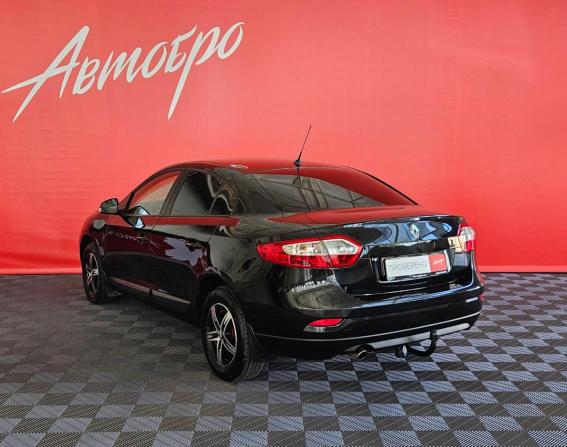 Renault Fluence I Рестайлинг с пробегом 2013 года, цена 700 000 рублей, 255001 км, седан, Автокод Объявления