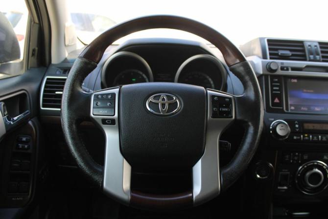 Toyota Land Cruiser Prado 150 Series Рестайлинг 1 с пробегом 2014 года, цена 3 150 000 рублей, 256000 км, внедорожник, Автокод Объявления