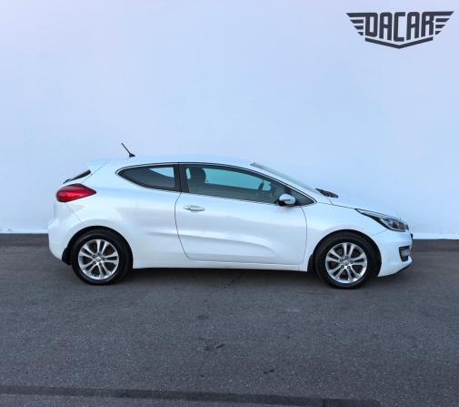 Kia Ceed II с пробегом 2015 года, цена 1 050 000 рублей, 170000 км, хэтчбек, Автокод Объявления
