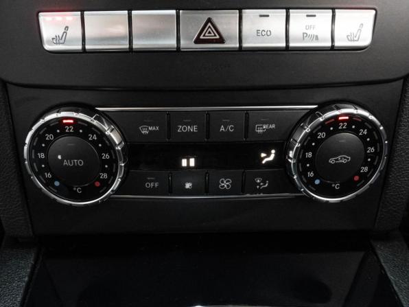 Mercedes-Benz C-Класс III (W204) Рестайлинг с пробегом 2012 года, цена 1 320 000 рублей, 272999 км, седан, Автокод Объявления