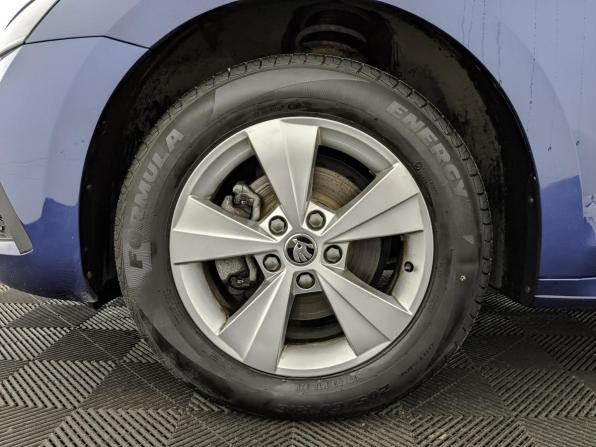 Skoda Octavia IV (A8) с пробегом 2020 года, цена 2 295 000 рублей, 96270 км, лифтбек, Автокод Объявления