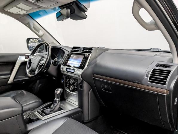 Toyota Land Cruiser Prado 150 Series Рестайлинг 2 с пробегом 2019 года, цена 4 800 000 рублей, 165000 км, внедорожник, Автокод Объявления