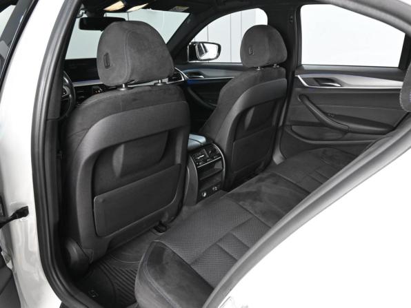 BMW 5 серии VII (G30/G31/G38) с пробегом 2018 года, цена 3 499 000 рублей, 98005 км, седан, Автокод Объявления