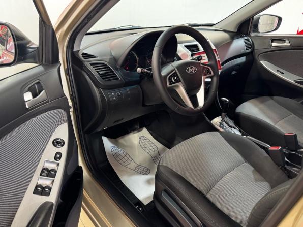 Hyundai Solaris I с пробегом 2014 года, цена 999 000 рублей, 136607 км, седан, Автокод Объявления