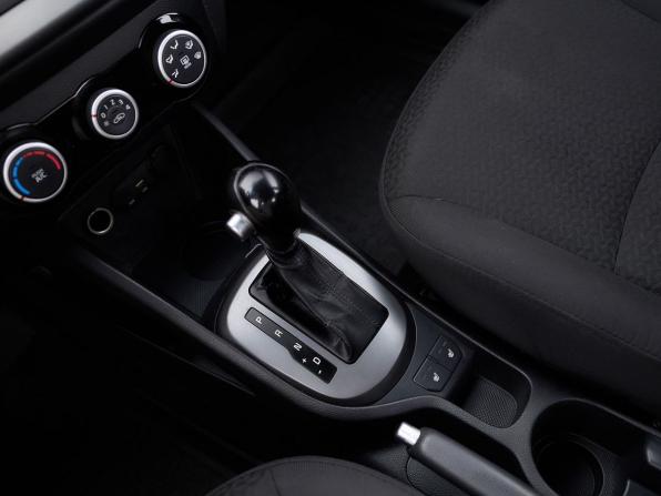 Kia Rio III Рестайлинг с пробегом 2015 года, цена 1 050 000 рублей, 137522 км, седан, Автокод Объявления