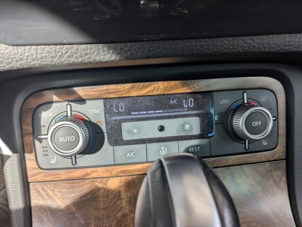 Volkswagen Touareg II Рестайлинг с пробегом 2016 года, цена 3 200 000 рублей, 94340 км, внедорожник, Автокод Объявления
