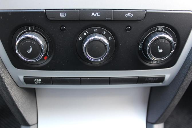 Skoda Octavia II (A5) Рестайлинг с пробегом 2011 года, цена 647 000 рублей, 291050 км, лифтбек, Автокод Объявления