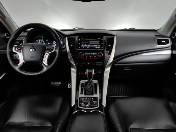 Mitsubishi Pajero Sport III с пробегом 2016 года, цена 2 775 000 рублей, 167200 км, внедорожник, Автокод Объявления