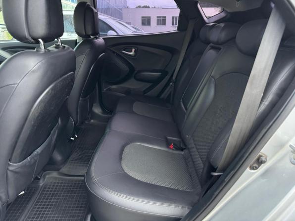 Hyundai ix35 I с пробегом 2011 года, цена 1 080 000 рублей, 298868 км, внедорожник, Автокод Объявления