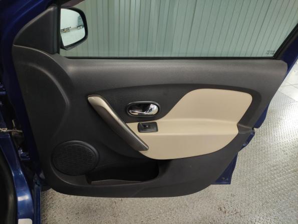 Renault Logan II с пробегом 2014 года, цена 610 000 рублей, 120000 км, седан, Автокод Объявления