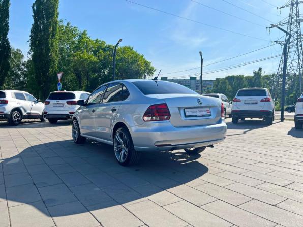 Volkswagen Polo V Рестайлинг с пробегом 2019 года, цена 1 195 300 рублей, 122096 км, седан, Автокод Объявления