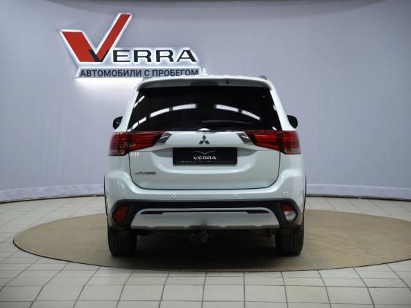 Mitsubishi Outlander III Рестайлинг 3 с пробегом 2021 года, цена 2 650 000 рублей, 126795 км, внедорожник, Автокод Объявления