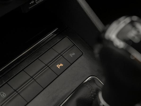 Skoda Octavia III (A7) Рестайлинг с пробегом 2018 года, цена 2 420 000 рублей, 86000 км, лифтбек, Автокод Объявления