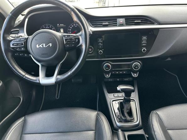 Kia Rio IV Рестайлинг с пробегом 2021 года, цена 1 600 000 рублей, 111743 км, хэтчбек, Автокод Объявления