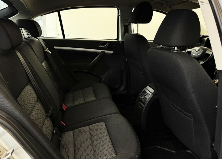 Skoda Octavia II (A5) Рестайлинг Москва  - изображение 12