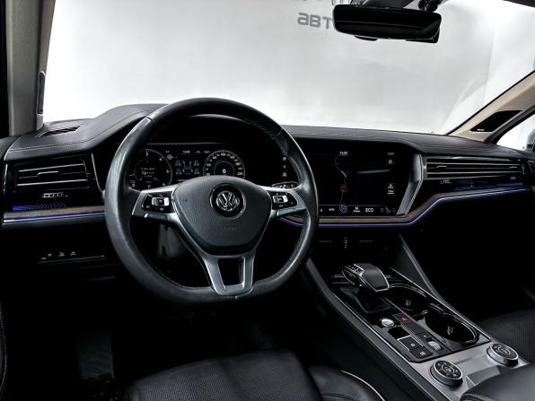 Volkswagen Touareg III с пробегом 2018 года, цена 5 650 000 рублей, 111049 км, внедорожник, Автокод Объявления