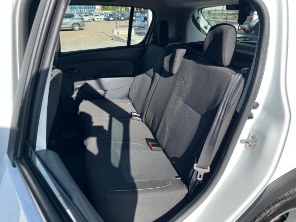 Renault Sandero II Рестайлинг с пробегом 2019 года, цена 1 294 900 рублей, 50700 км, хэтчбек, Автокод Объявления