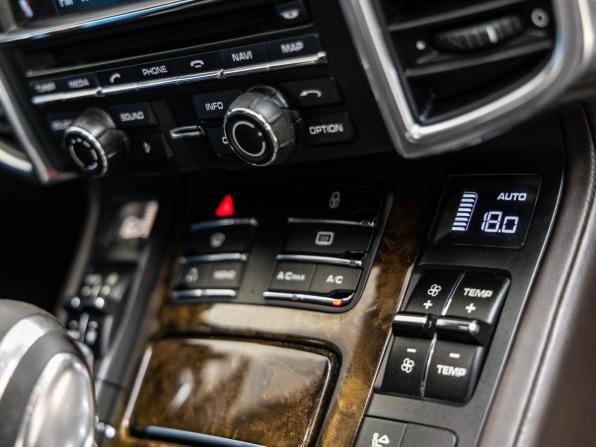 Porsche Cayenne II (958) с пробегом 2012 года, цена 2 568 000 рублей, 143634 км, внедорожник, Автокод Объявления